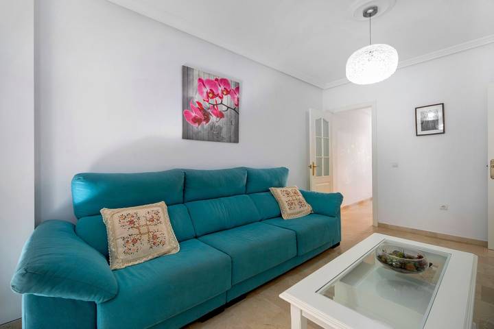 Apartamento entero, Apartamento 'Altamar' con piscina compartida, Wi-Fi y aire acondicionado in Novo Sancti Petri, Chiclana de la Frontera