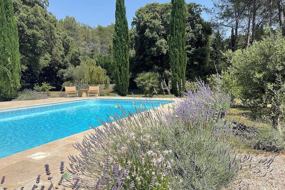 Villa With Heated And Secured Pool 2 To 8 Persons All Options In  Heart  Lorgues in Lorgues, Draguignan region