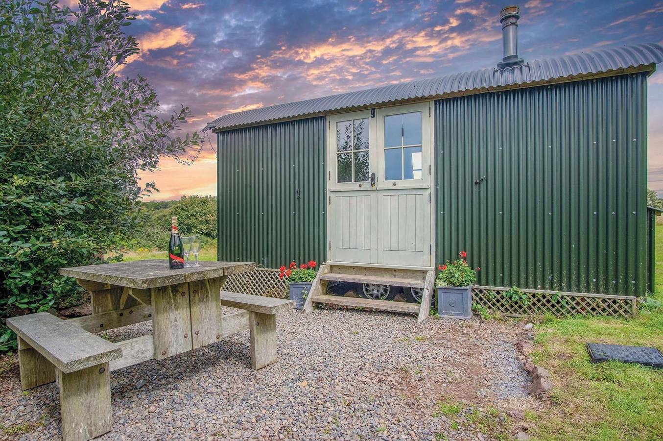 Apartamento entero, Haven View - 1 Bed Shepherds Hut - St Ishmael's in Pembrokeshire