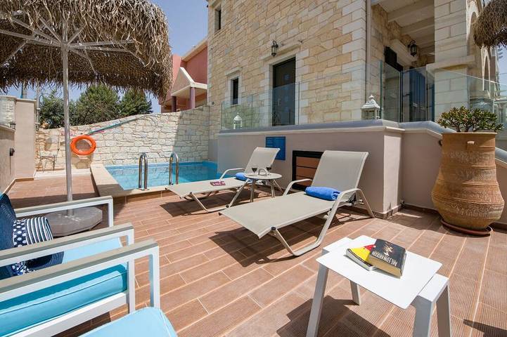Vacation rental for 5 people, with balcony in Chania