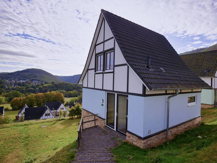 Ferienhaus für 8 Personen, mit Terrasse und Pool in Heimbach - 2