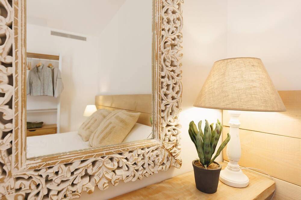 Entire apartment, Plaça Catalunya Terrace - Holiday Apartment Girona | Bravissimo in Girona, Gironès