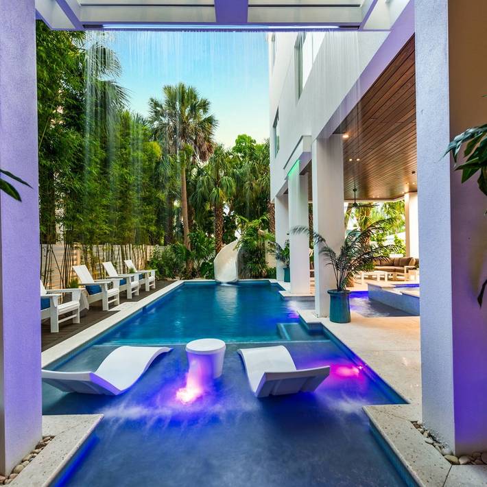 Ferienhaus für 14 Personen, mit Balkon und Pool - 1