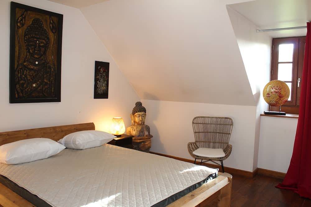 Longère de Quily en Brocéliande 5 chambres 12 couchages + bain nordique/Spa in Quily, Val d'Oust