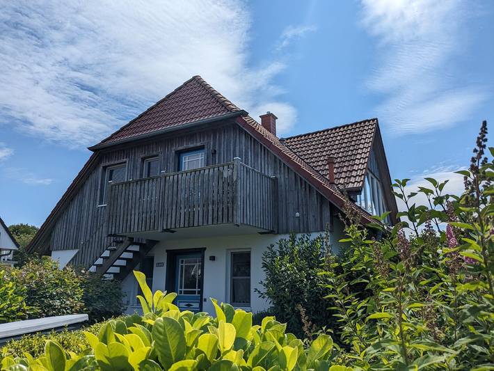 Ferienwohnung für 4 Personen, mit Sauna und Terrasse sowie Garten und Ausblick in Born a. Darß