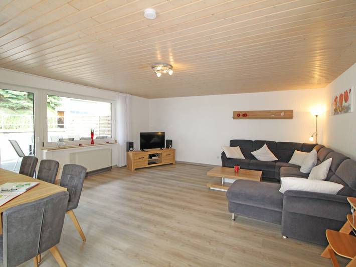 Ferienwohnung für 7 Personen, mit Terrasse und Garten in Immerath