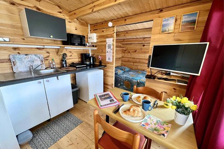 Location de vacances pour 2 personnes, avec terrasse et jardin ainsi que vue sur le lac et vue, animaux acceptés dans Lac d'Ardres - 4