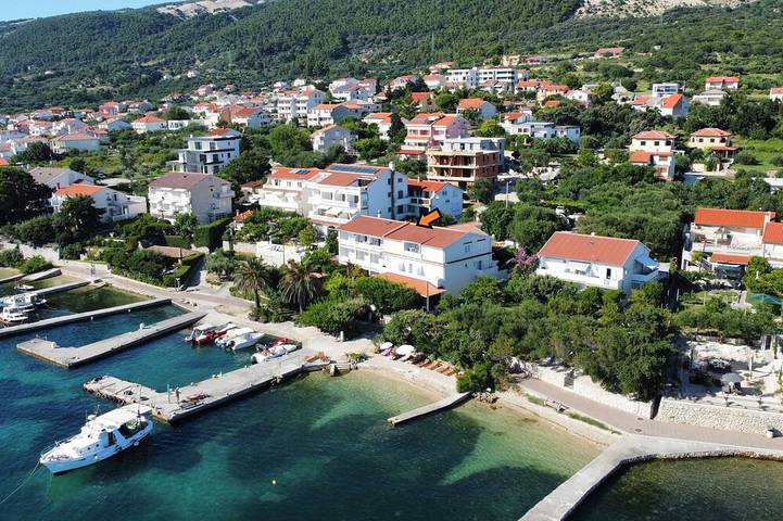 B&B für 36 Personen, mit Garten auf Rab