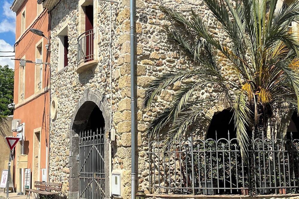 Entire apartment, Loft-Holiday 4 Spacious apartment near the beach in Pinet, Côte d'Améthyste