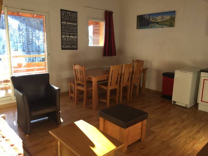 Gîte pour 8 personnes, avec terrasse et piscine dans La Foux d'Allos - 2