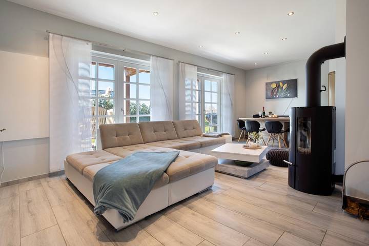 Ferienwohnung für 7 Personen, mit Balkon und Garten sowie Sauna