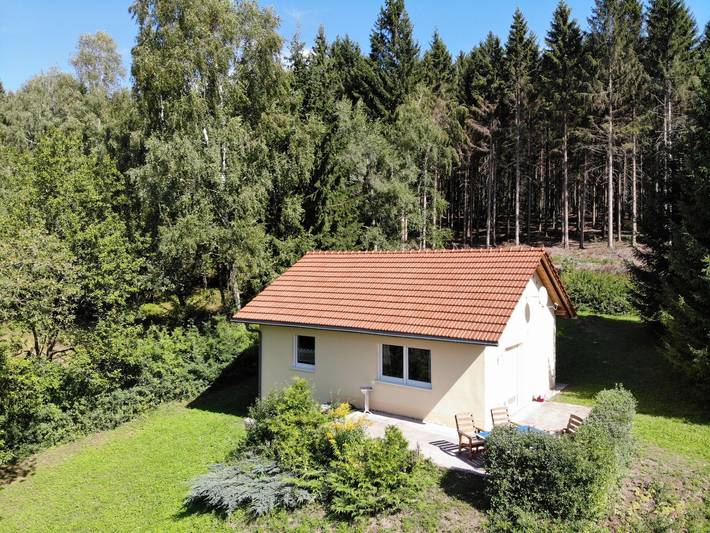 Ferienhaus für 4 Personen, mit Terrasse und Garten in Suhl