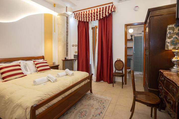 Villa pour 2 personnes, avec piscine ainsi que jacuzzi et jardin à Rome - 2