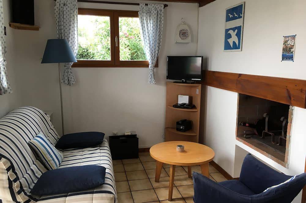 House with garden, quiet, 10' walk from the main beach and 15' from Spain in Saint-Jean-de-Luz, Bayonne und Umgebung