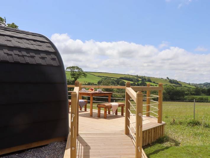 Under Oak Pod in South Brent, Devon