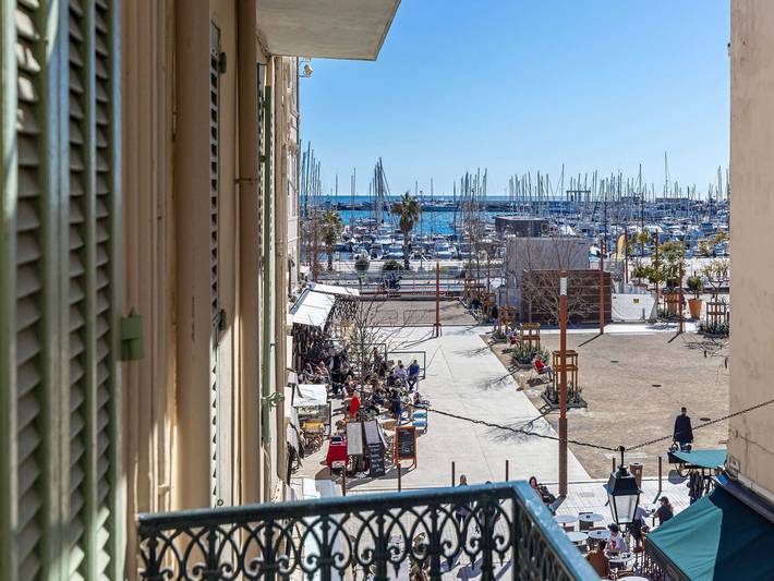 Gîte pour 2 personnes, avec balcon/terrasse dans Cinema Les Arcades Ales - 2
