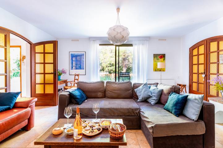 Location de vacances pour 6 personnes, avec terrasse ainsi que jardin et sauna à Nyons - 2