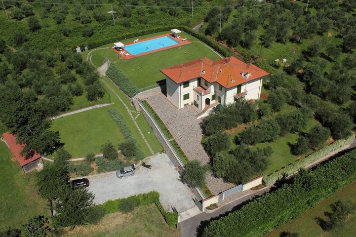 Location de vacances pour 16 personnes, avec piscine et terrasse, animaux acceptés à Lucca - 3