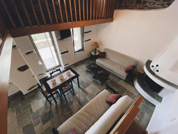 Gîte pour 2 personnes, avec vue et jardin dans Carystos - 4