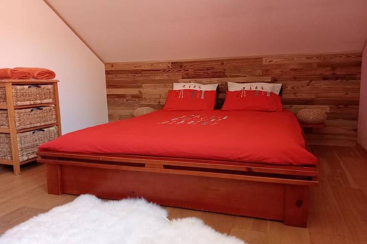 En la orilla este del lago de Annecy 180m² en el corazón de un entorno excepcional in Talloires-Montmin, Región de Annecy