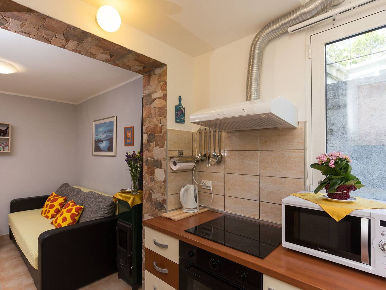 Apartamento entero, Apartment Lolo - Two Bedroom Apartment with Loggia and Street View in Dubrovnik, Grad Dubrovnik