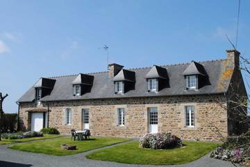 Gîte pour 7 Personnes dans Pleubian, Région de Lannion, Photo 1