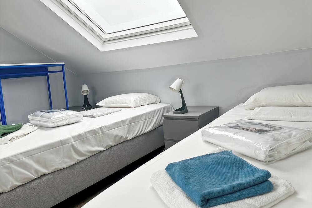 Ganze Wohnung, Maisonette-Wohnung mit 5 bis 3 Etagen in Saint-Gilles (Belgien), Flandern