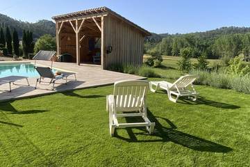 Gîte pour 2 personnes, avec jardin et piscine à Sainte-Mondane