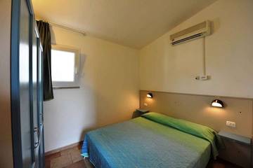 Holiday Park for 4 People in Peschiera del Garda, Garda Mountains, Photo 1