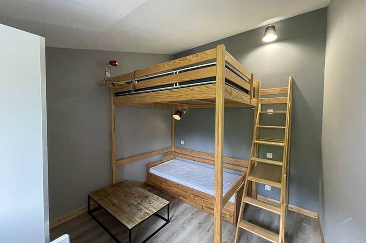 Gîte pour 6 personnes, avec balcon, animaux acceptés à Saint-Jacques-des-Blats - 3