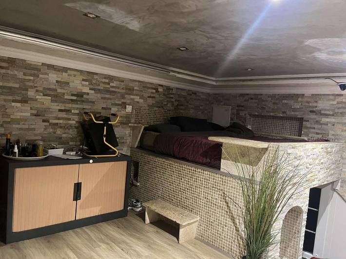 Gîte pour 2 personnes, avec Jacuzzi ainsi que Piscine et Sauna à Saint-Fons