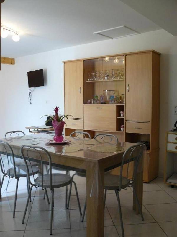 Gîte pour 4 personnes avec jardin in Dole, Jura