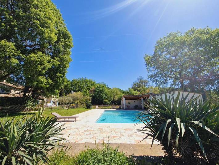 Chambre d’hôte pour 2 personnes, avec terrasse et vue ainsi que jardin et piscine à Eygalières - 2