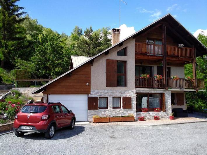 Chambre d’hôte pour 2 personnes, avec vue ainsi que jardin et terrasse dans Hautes-Alpe - 2