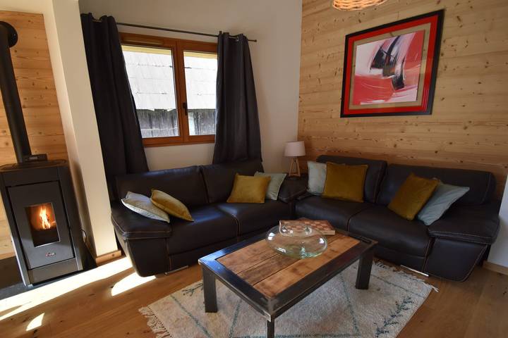 Gîte pour 10 personnes, avec terrasse dans Office De Tourisme De Vaujany - 2