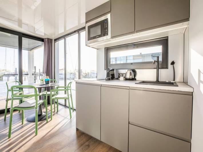 Péniche pour 4 personnes, avec piscine et terrasse, animaux acceptés dans Volendam - 3