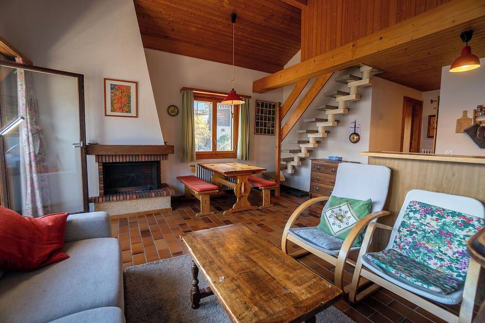 Appartement entier, L'appartement se situe en contre-bas de la route de Villars mi-chemin du village de Gryon et de la t in Gryon, Alpes Vaudoises