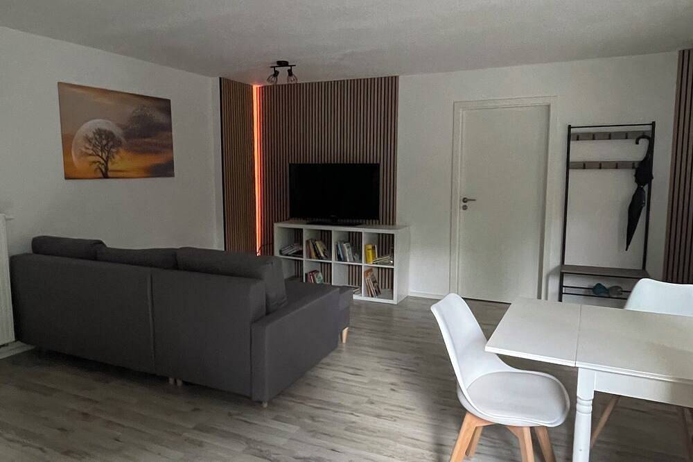 Ganze Wohnung, Oase im grünen Hinterhof (M), Eg,Ruhe, Carport, Pay-Tv, Kaffee&Tee,Fahrräder in Meiderich/Beeck, Duisburg