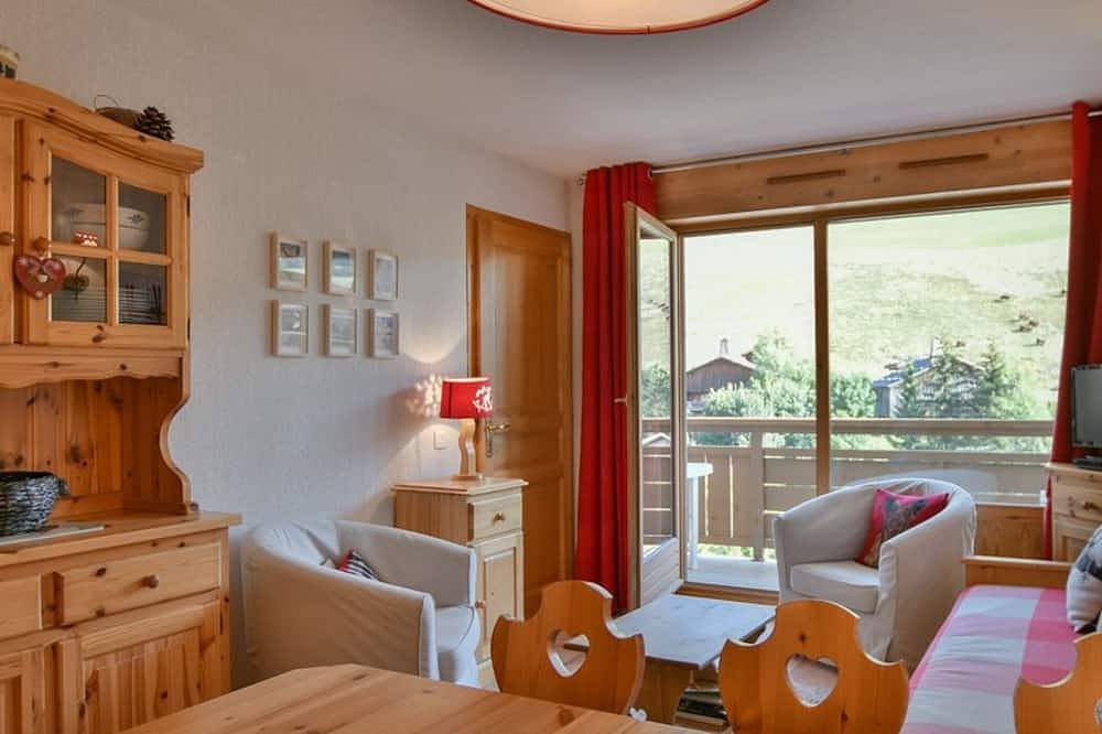 Apartamento entero, Apartamento acogedor para 4, frente a pistas, balcón soleado, cocina completa y Wifi opcional in Chinaillon, Le Grand-Bornand