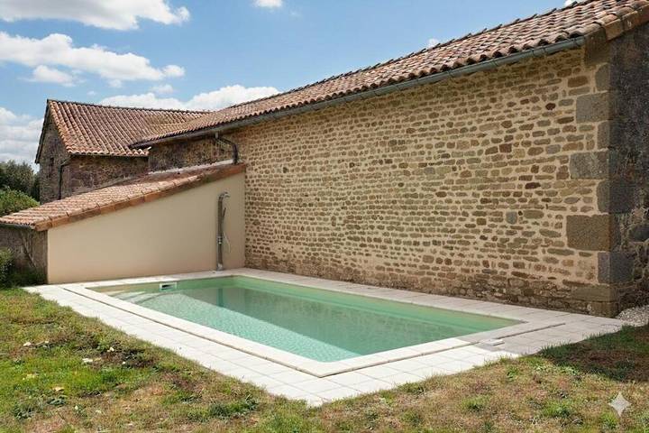 Location de vacances pour 15 personnes, avec jardin et terrasse, animaux acceptés à Saint-Estèphe (Dordogne) - 3