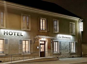 Hôtel pour 3 personnes, avec terrasse à Mehun-sur-Yèvre