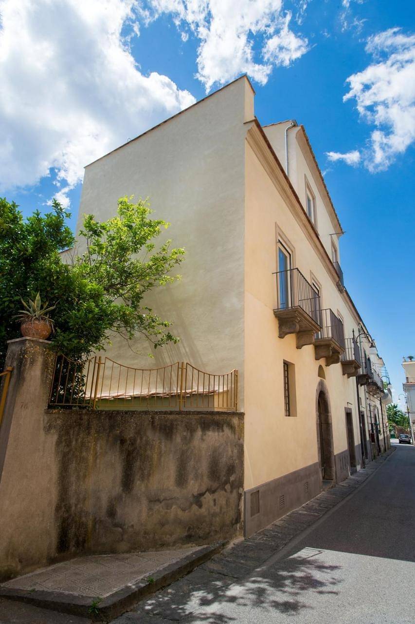 Apartment with Garden View in Sant'Agnello, Sorrento Coast
