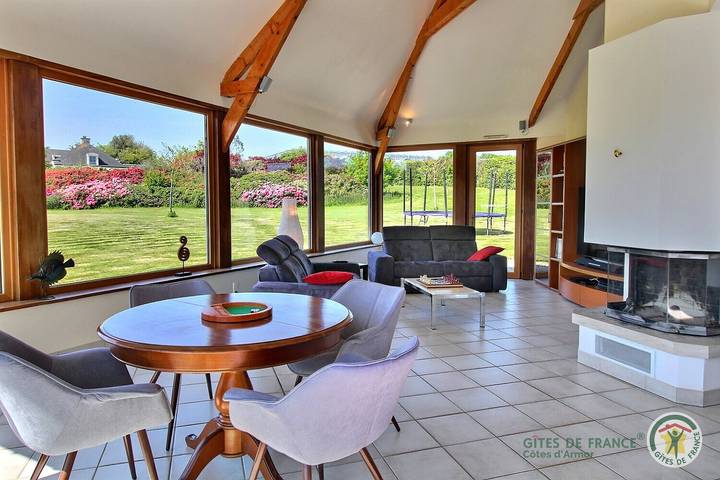 Gîte pour 10 personnes, avec sauna et jacuzzi ainsi que jardin et terrasse, animaux acceptés à Trégomeur - 3