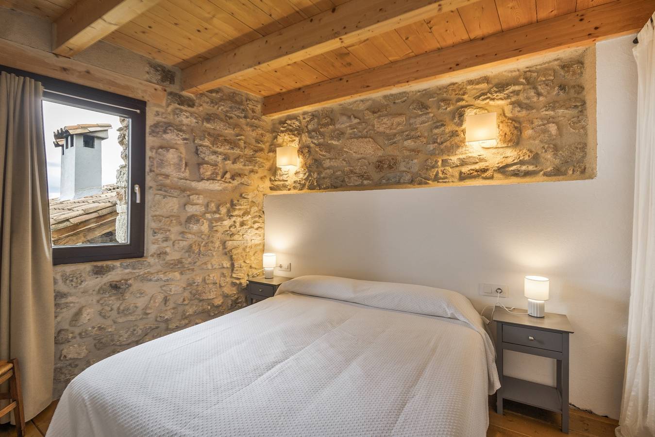 Casa Vacacional 'Mas Fogonella' con Vistas a la Montaña, Terraza Privada y Wi-Fi in Ogassa, Pirineo Catalan