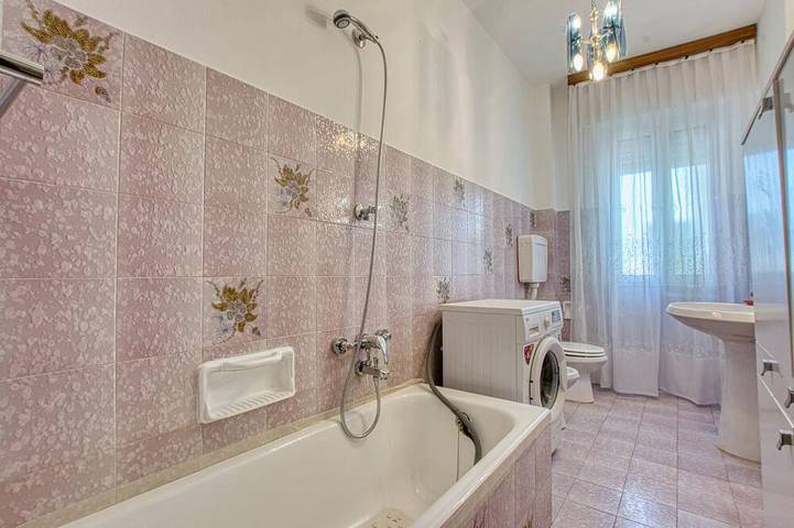Appartamento intero, Appartamento a Cogorno dove sono ammessi animali domestici, con Wifi. in San Salvatore, Cogorno