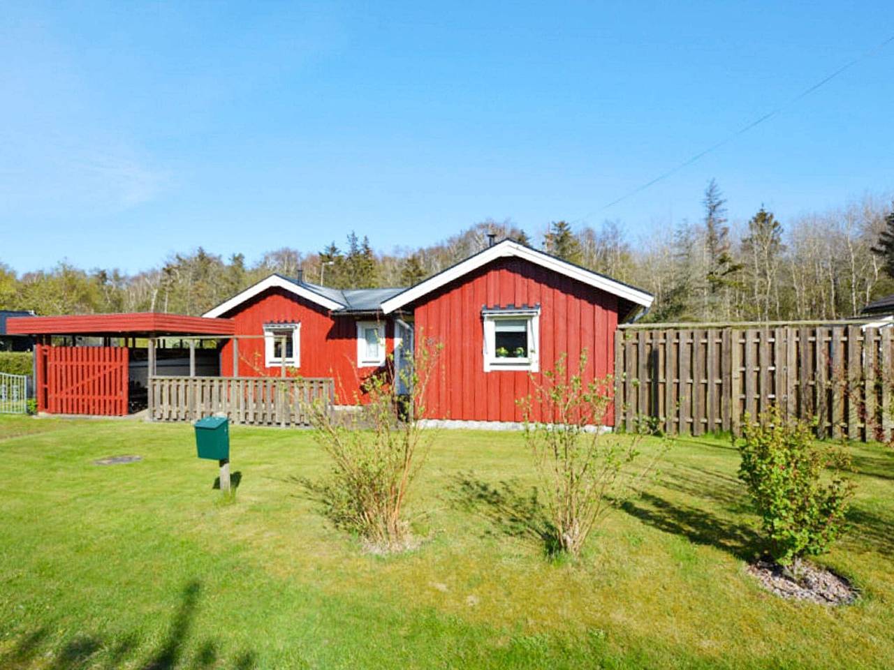 Underbart fritidshus i naturen in Mellbystrand, Halland