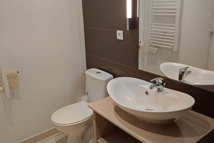 Ganze Wohnung, Studio für 4 mit Terrasse, Pool und Haustiere erlaubt in Jausiers, Nationalpark Mercantour