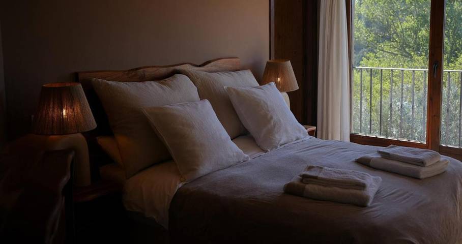 Hôtel pour 2 personnes, avec terrasse et piscine ainsi que jardin et jacuzzi, adapté aux familles à Arnes - 4