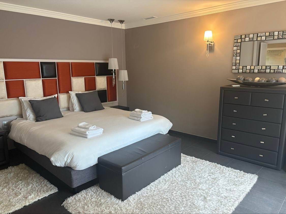 Ganze Wohnung, Aloha Hills Club 4 | Pools Terrace Rooftop in Nueva Andalucia Golf Valley, Marbella