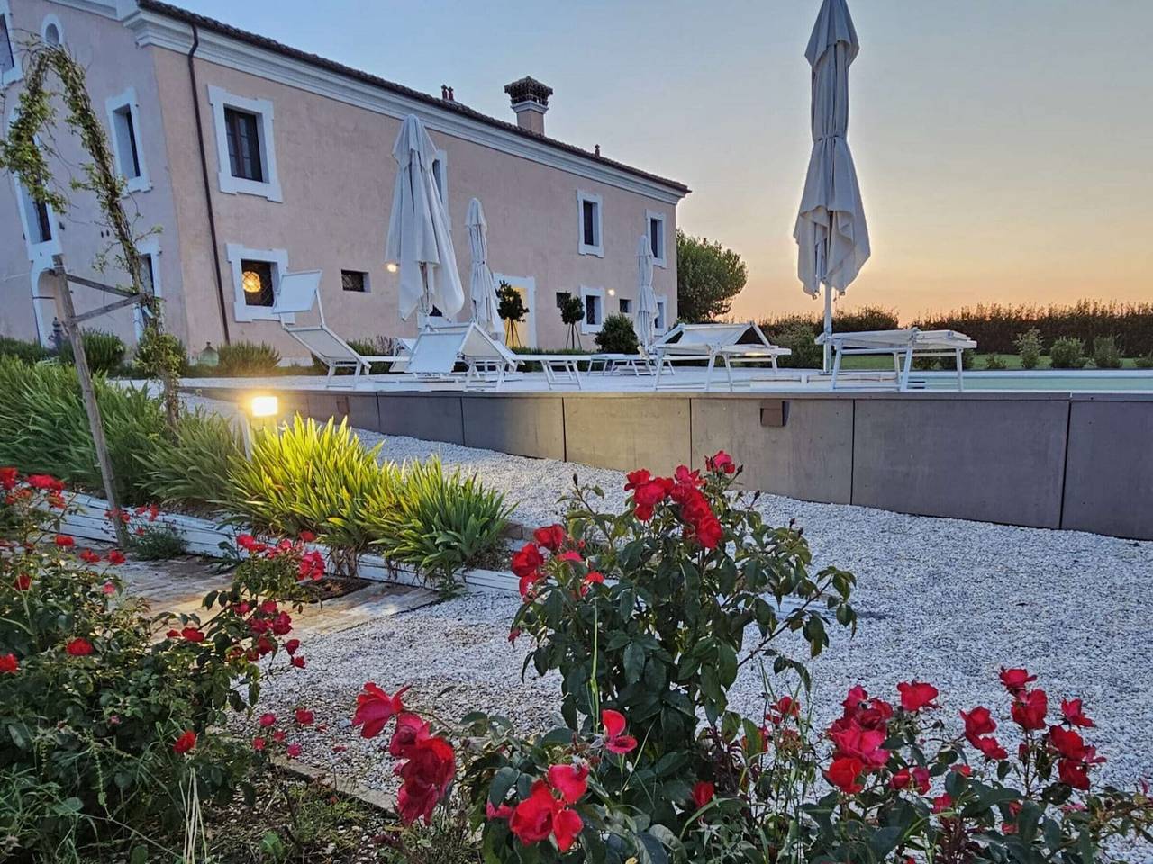 Villa nelle Marche con piscina e vista mare in Monsano, Provincia di Ancona